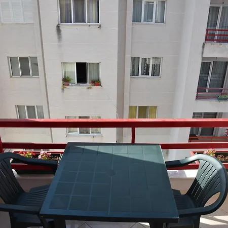 Apartment Flowers Golem (Tirana)