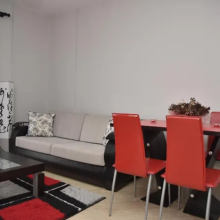 Apartment Flowers Golem (Tirana)