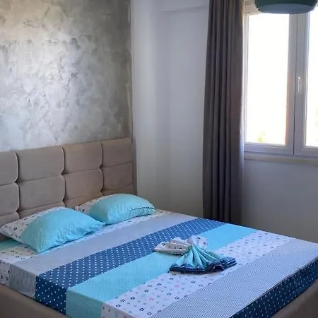 Apartment Flowers Golem (Tirana)